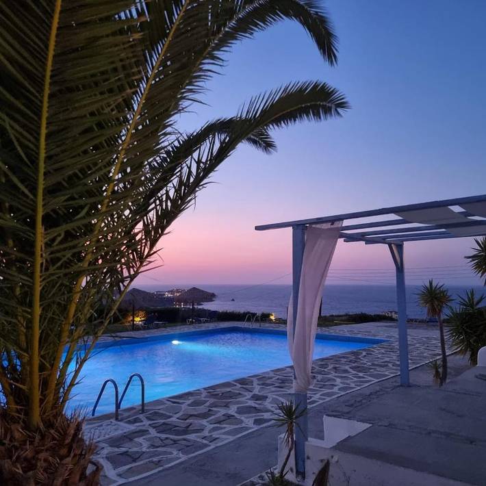Appart’hôtel pour 2 personnes, avec piscine ainsi que vue et jardin