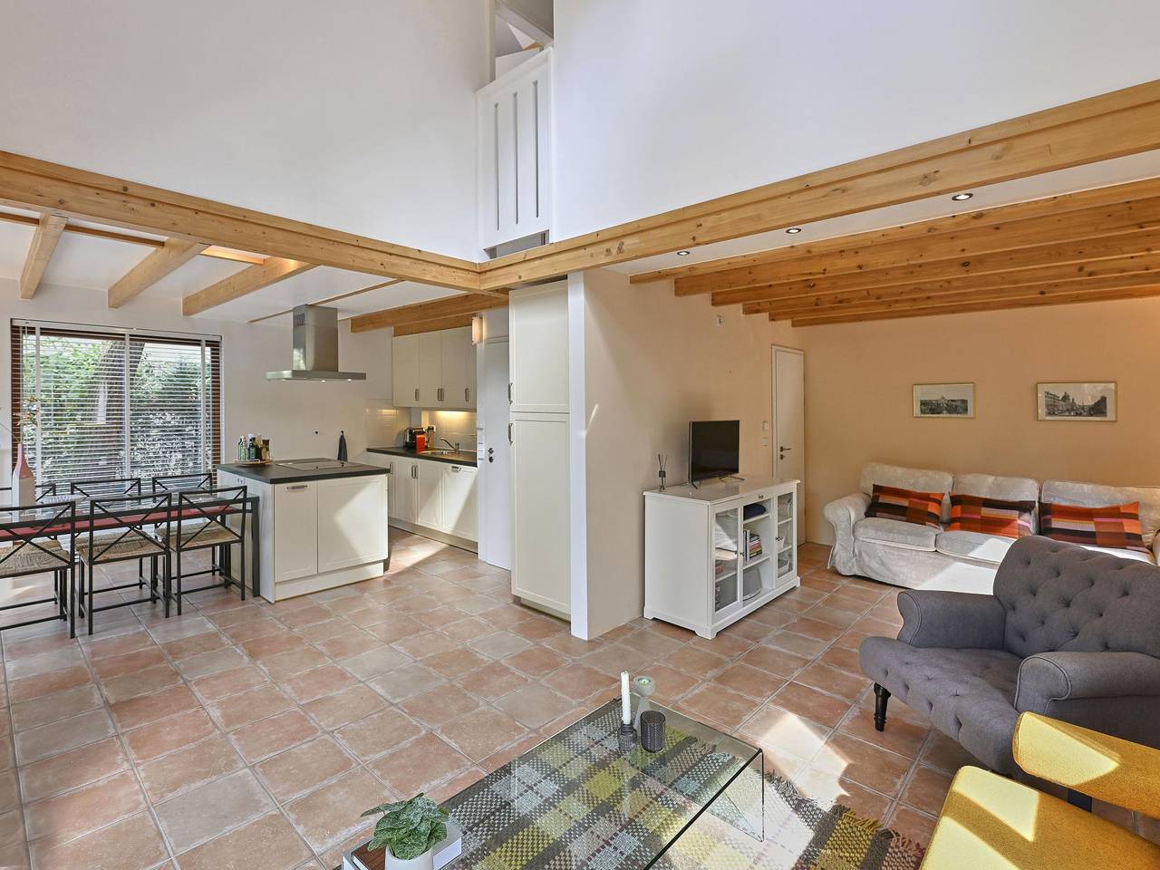 Prachtig huis in de bossen op park aan water in Rekem, Lanaken