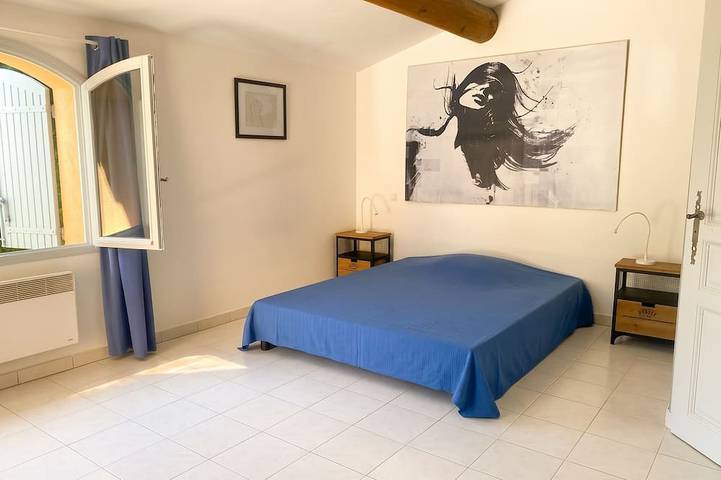 Homerez - Agréable villa La Tour-d'Aigues in La Tour-d'Aigues, Parc naturel régional du Luberon
