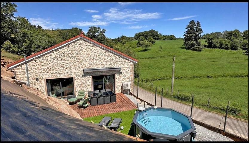 Location de vacances pour 11 personnes, avec Terrasse et Piscine à Compreignac - 3