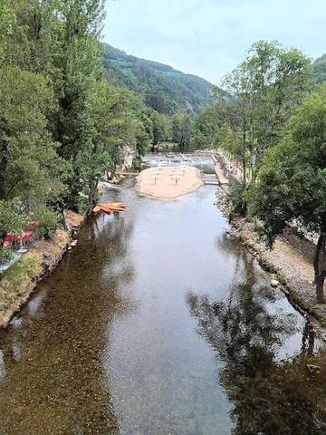 Gîte pour 3 personnes, avec jardin dans Góis
