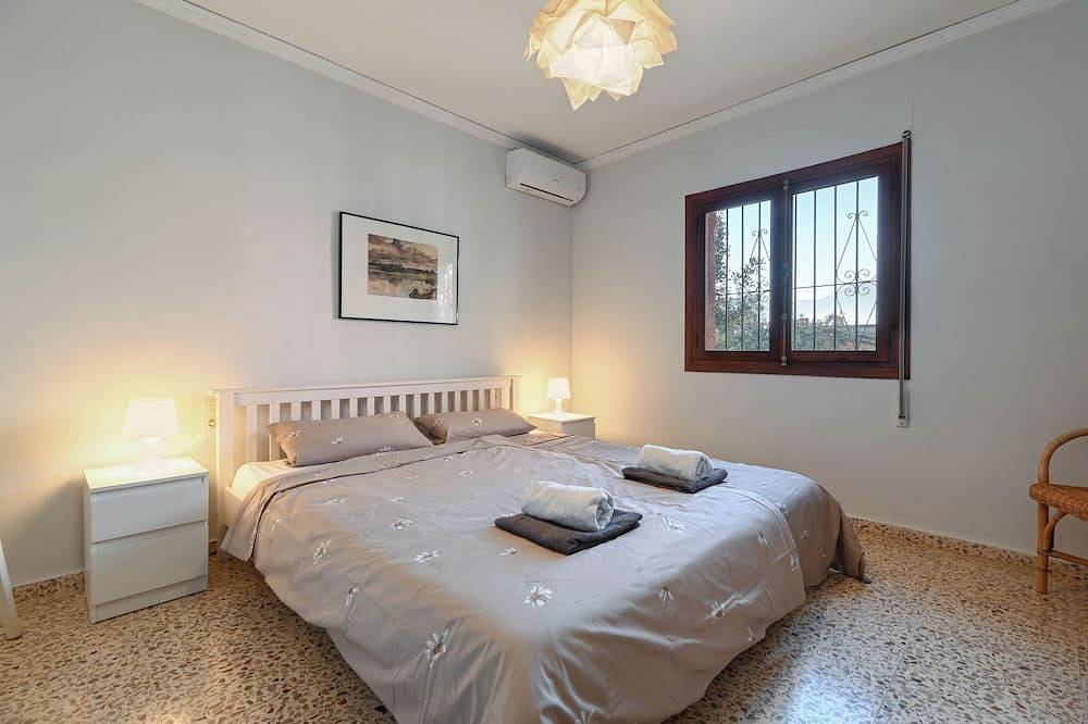 Charming finca with pool & large garden in an idyllic location near Xaló in Xaló, Costa Blanca