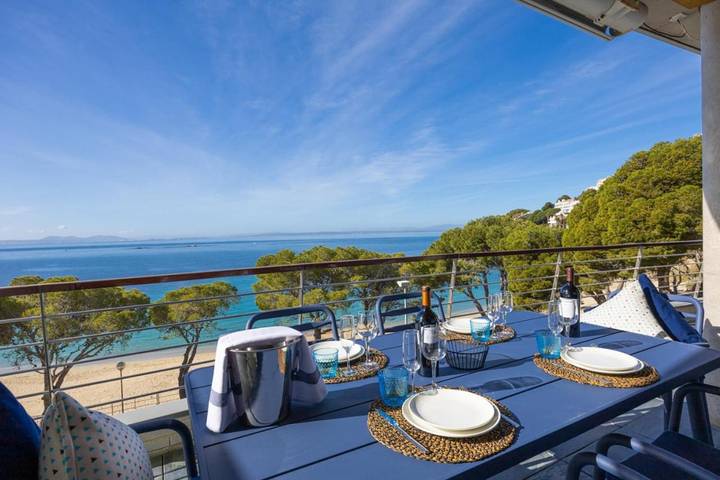 Gîte pour 5 personnes, avec piscine ainsi que terrasse et vue, animaux acceptés dans Platja De Canyelles Petites - 4