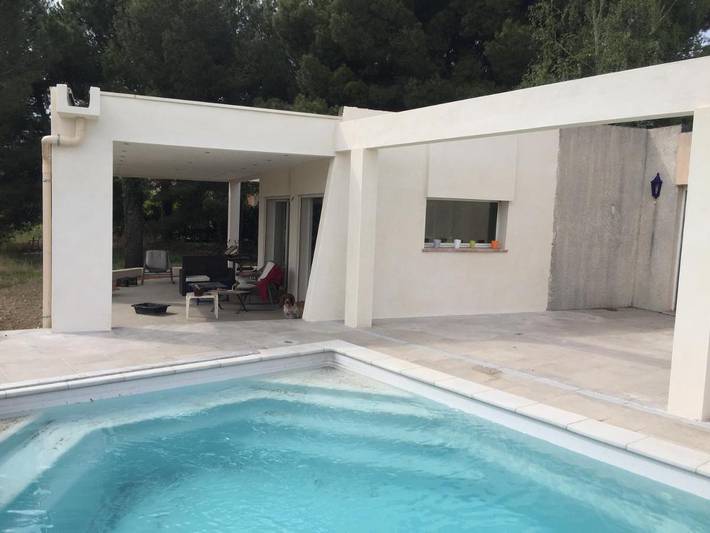 Location de vacances pour 7 personnes, avec Balcon et Terrasse ainsi que Jardin et Piscine à Montbazin