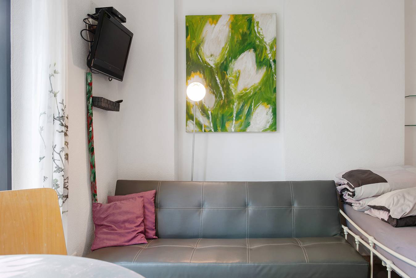 Ganze Wohnung, Ferienwohnung 'Studio-in Der Atelierhaus' mit Privatem Garten und Wi-Fi in Bodman-Ludwigshafen, Obersee (Bodensee)