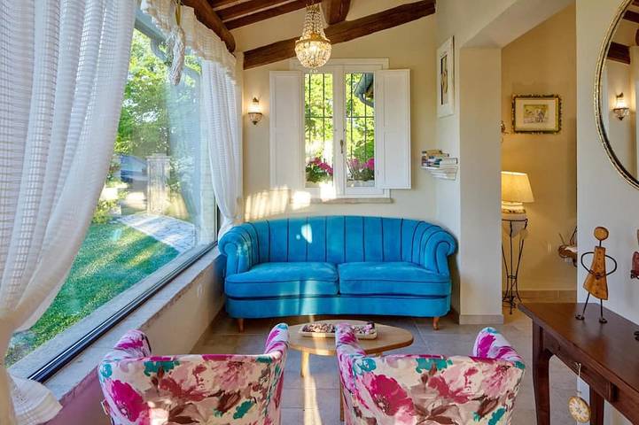 Casa Emanuela - Villa privata, 4 camere, piscina, A/C, wifi, Marche in Fermignano, Valle del Metauro
