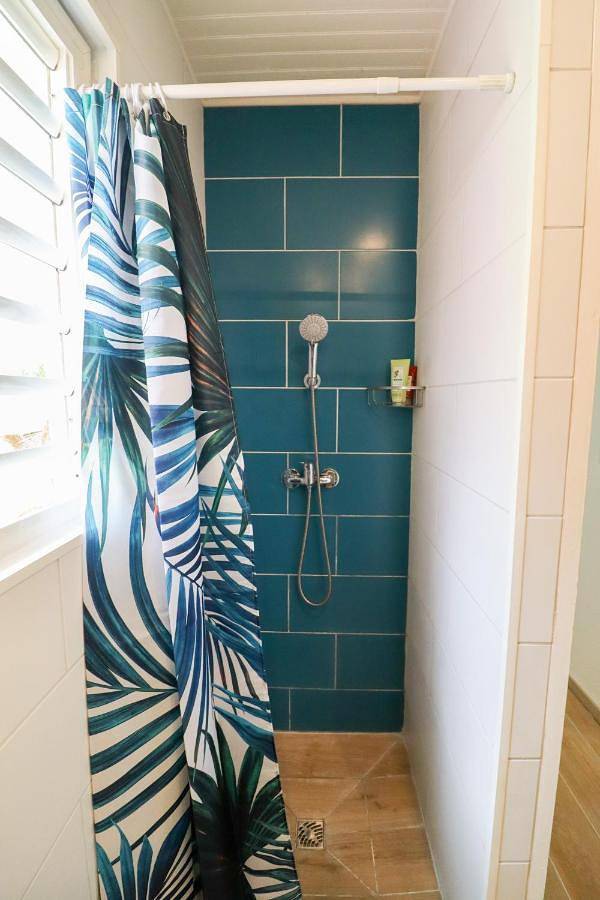 Location de vacances pour 4 personnes, avec terrasse ainsi que piscine et vue à Sainte-Marie - 3