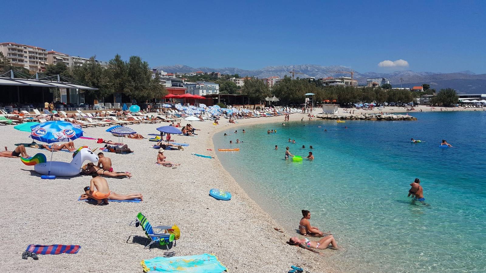 Entire studio, Close to Znjan beach, spacious studio with balcony in Split, Split-Dalmatia