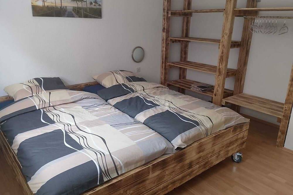 Entire apartment, Naturnahe Ferienwohnung mit Außenbereich. Haustierfreundlich! in Bad Peterstal-Griesbach, Central Black Forest