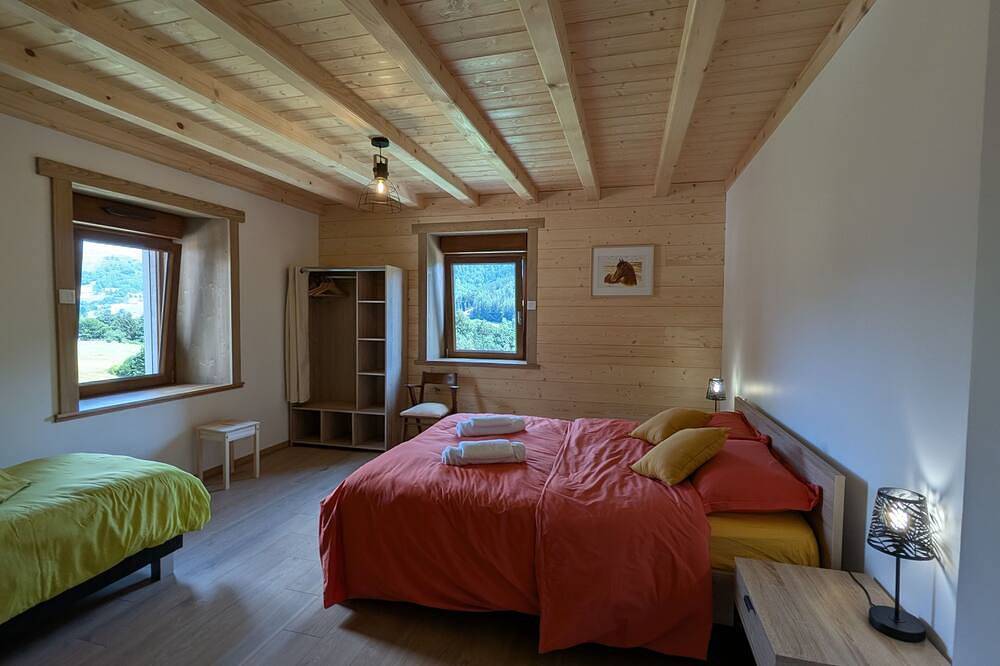 Gîte La Clé des Champs comfort for up to 10 people in Bussang, Parque natural regional de los Ballons des Vosges