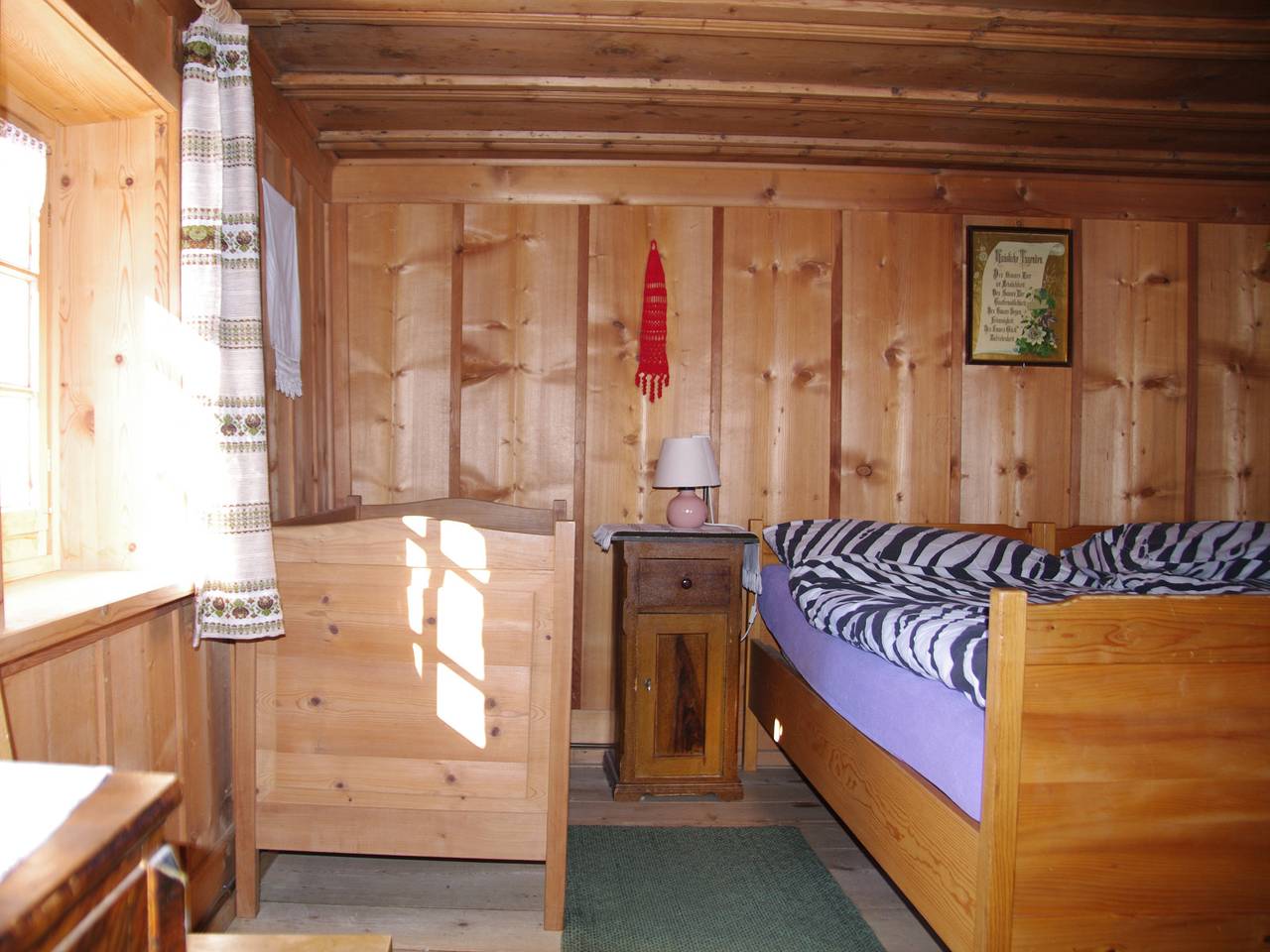 Ferienhaus Altes Walserhaus, Brün - 4.5 Zimmer Ferienhaus für max. 6 Pers. in Safiental, Alpenarena