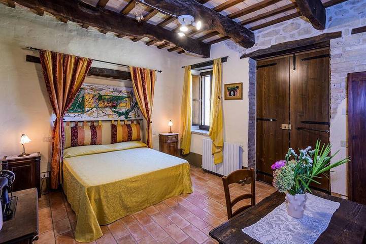 Stunning home in Monte San Martino in Monte San Martino, Provincia di Macerata
