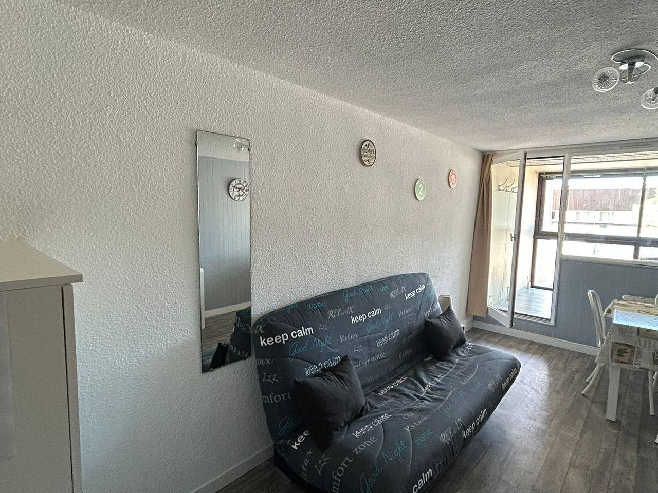 Estudio entero, Estudio Cómodo en el Centro de la Estación con Balcón y Wifi in Super Besse, Besse-et-Saint-Anastaise