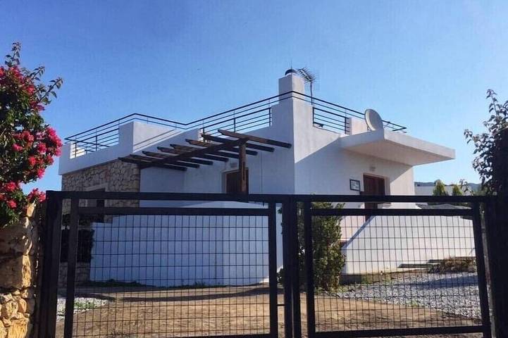 Bungalow für 6 Personen, mit Pool und Balkon sowie Garten auf Kreta