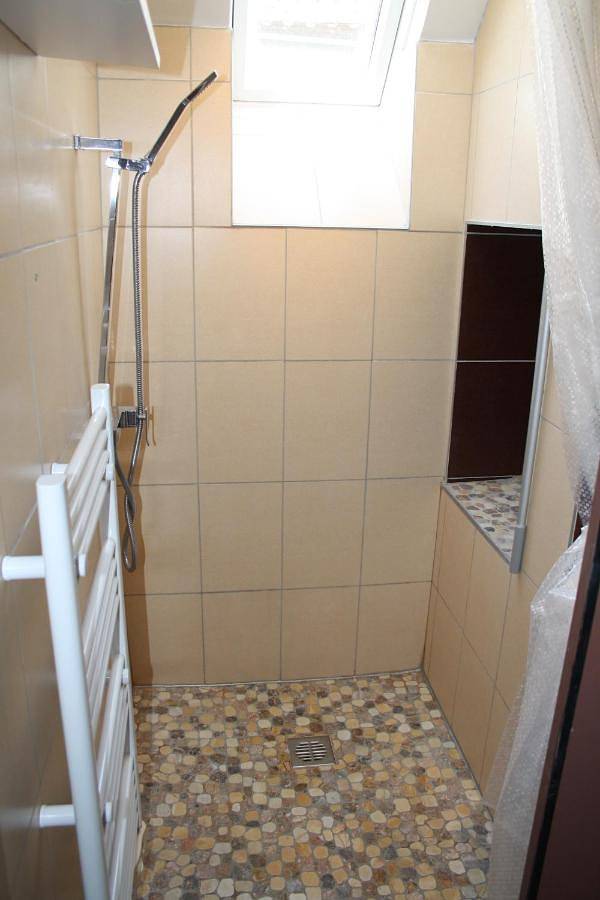 Gîte pour 2 personnes, avec terrasse et vue à Verdun-sur-le-Doubs - 3