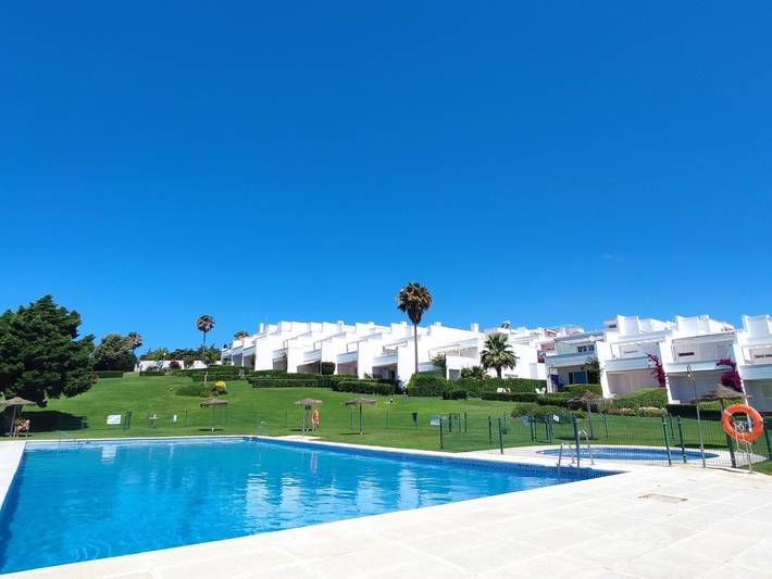 Ferienhaus für 6 Personen, mit Meerblick und Balkon/Terrasse sowie Garten und Pool in Andalusien - 2
