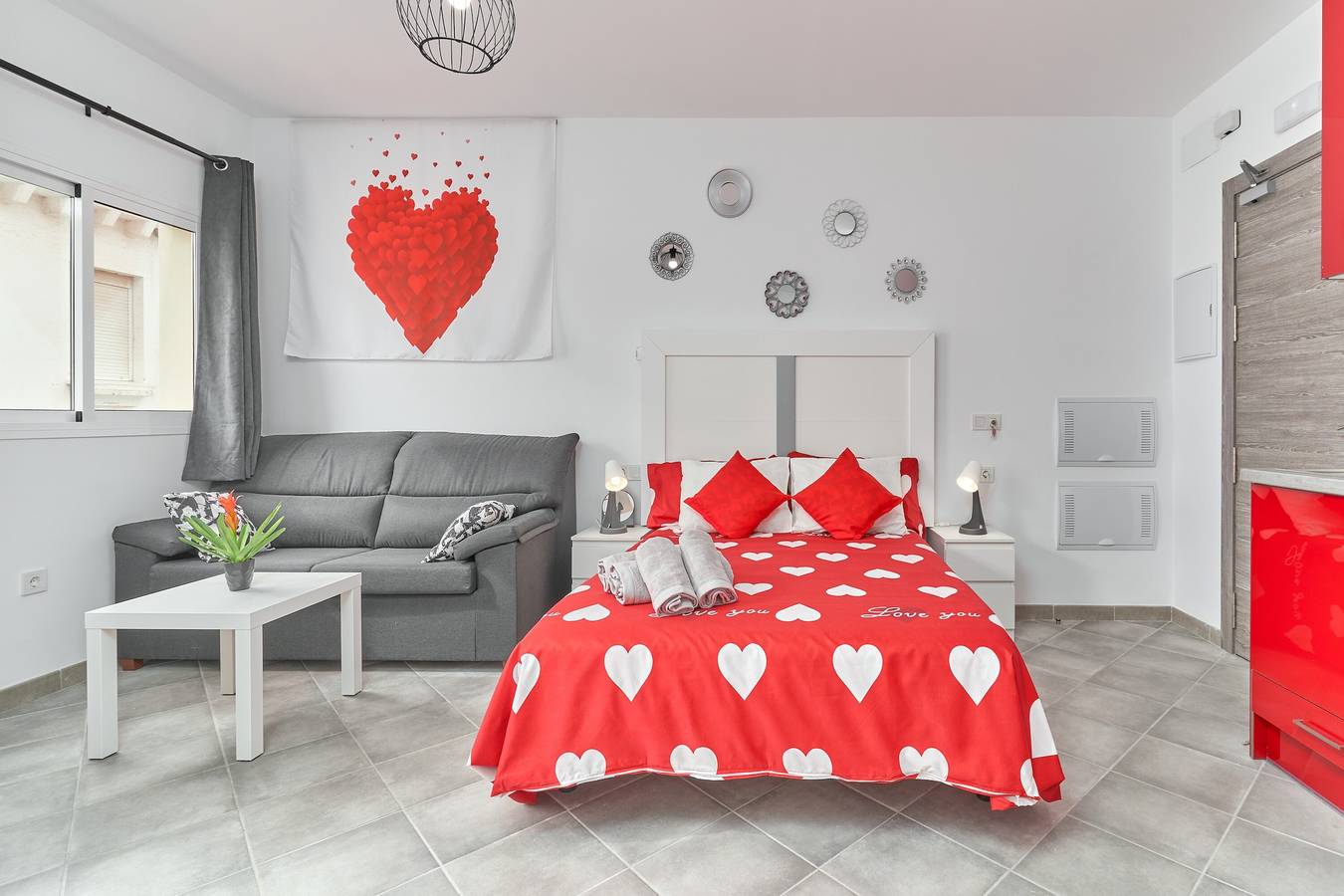 Entire studio, Studio Apartment "Nerja Boutique Deluxe 202" with Shared Pool & Wi-Fi in Nerja Centre, Nerja