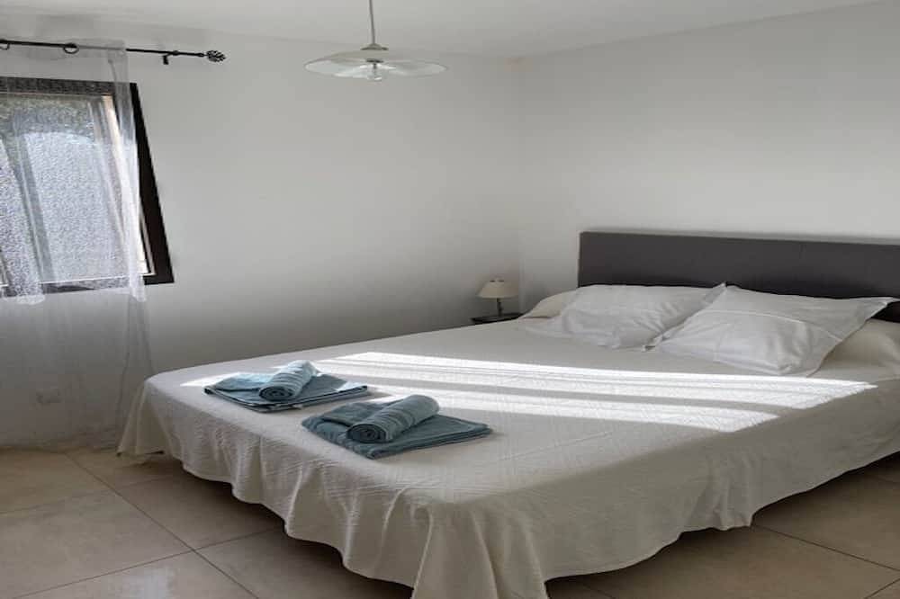 Maison récente avec piscine privée à la campagne. in Urtaca, Calvi und Umgebung