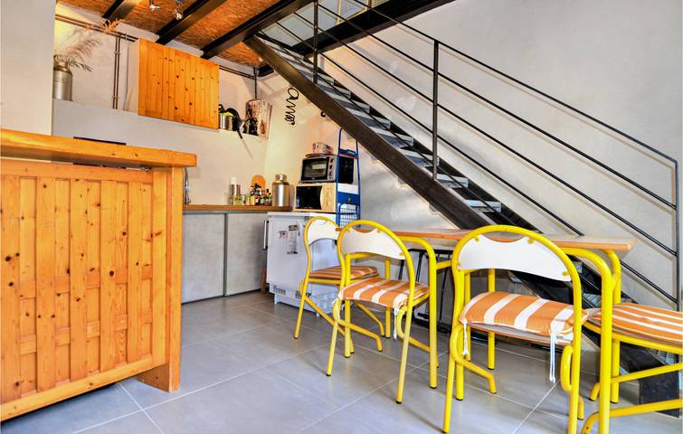 Avignon Apt: Free WiFi, Garden, Grill (1.5km) in Villeneuve-lès-Avignon, Nimes und Umgebung