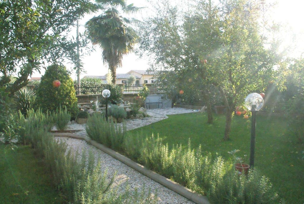 Quadruple Room with Private Bathroom in Fiano Romano, Provincia di Roma