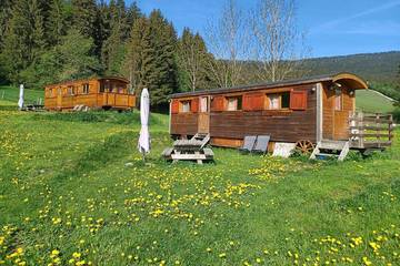 Gîte pour 5 personnes, avec jardin et balcon à Méaudre