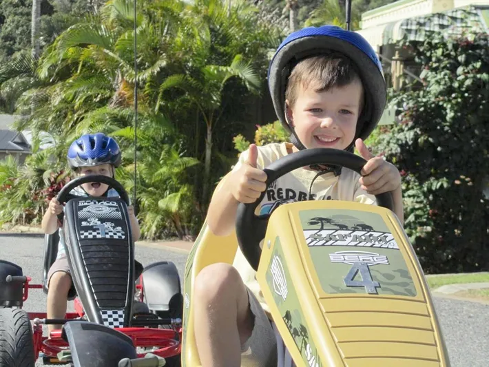Parc de vacances pour 8 personnes, avec jardin ainsi que piscine et bassin pour enfant - 1