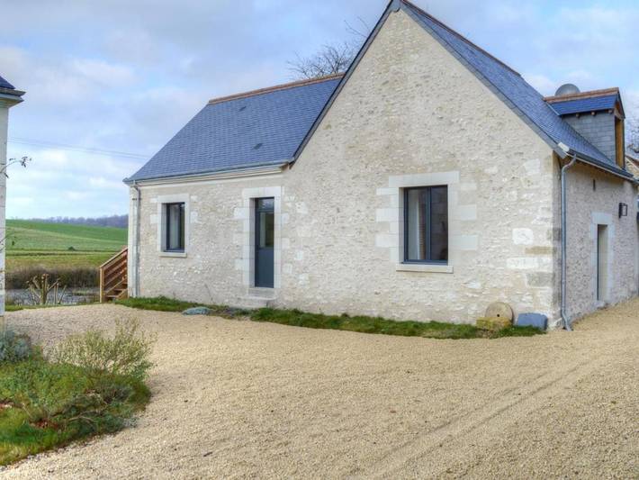 Location de vacances pour 3 personnes, avec terrasse et jardin à Luzillé - 4