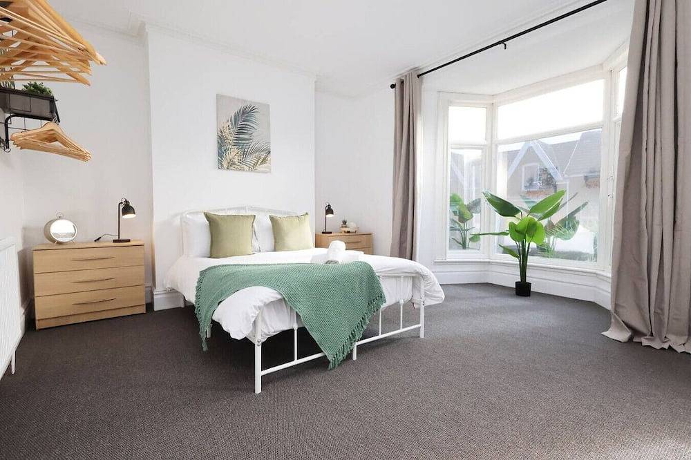 Spacious 6-Bed Home for Work Crews & Groups in Swansea, Région de Swansea