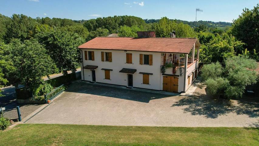 B&b per 4 persone, con Terrazza e Giardino nonché Panorama ad Imola (Italia)