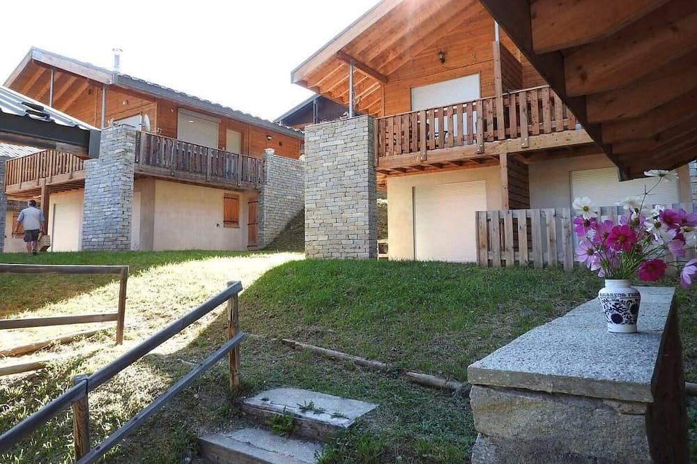 Chalet, 300m du centre station, Rez-de-chaussée, balcon, parking, télévision, casier à ski, 100m² in La Norma, Villarodin-Bourget