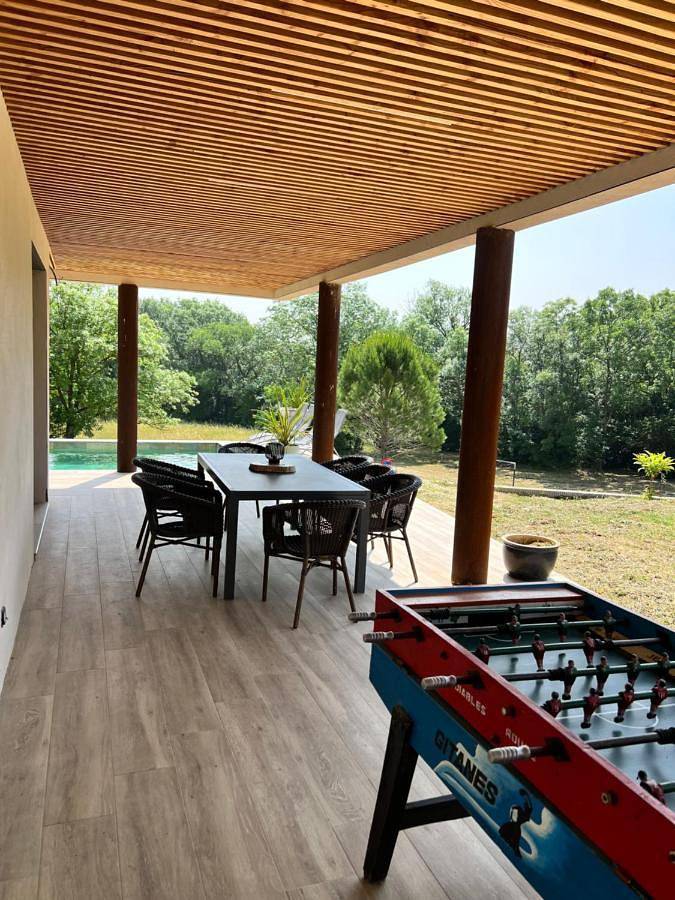 Location de vacances pour 8 personnes, avec piscine ainsi que vue et jardin à Boisset-et-Gaujac - 3