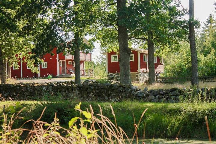 Ferienhaus für 6 Personen, mit Terrasse und Pool sowie Sauna in Osby