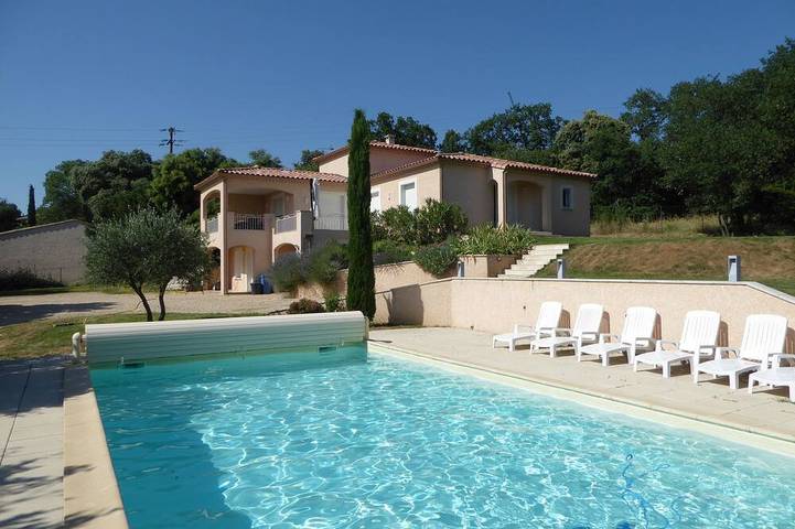 Villa pour 8 personnes, avec jardin et balcon