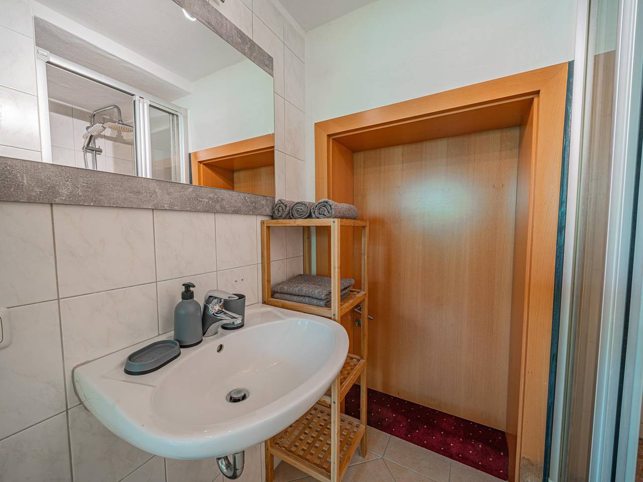 Ganze Wohnung, Haustierfreundliches Apartment mit Balkon in Bramberg am Wildkogel, Pinzgau