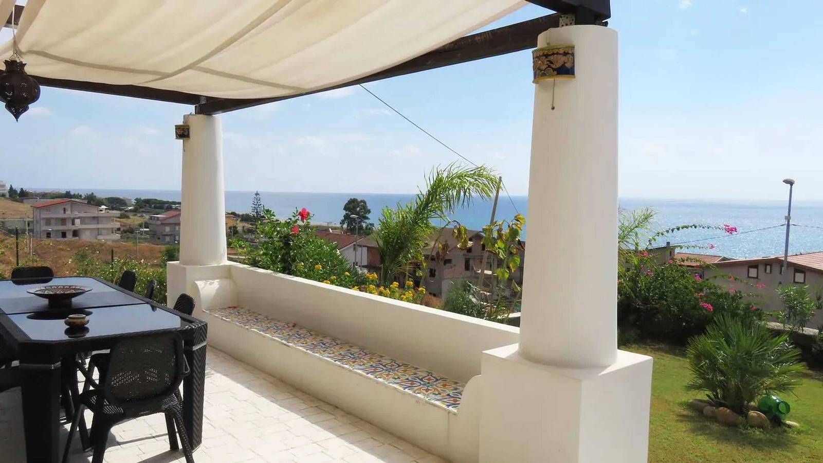 Geräumiges Haus mit Jacuzzi in Brancaleone Marina in Brancaleone, Ionische Küste Kalabrien