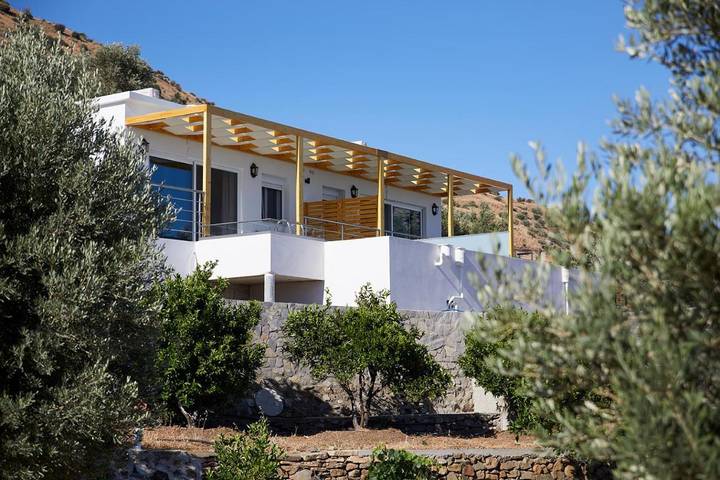 Villa per 4 persone, con giardino e panorama nonché piscina a Creta