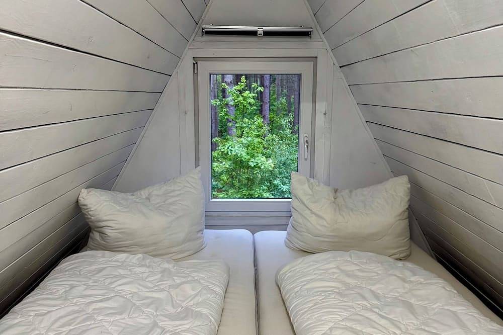 Finnhütte Wilma mit Privatstrand in Großzerlang, Rheinsberg