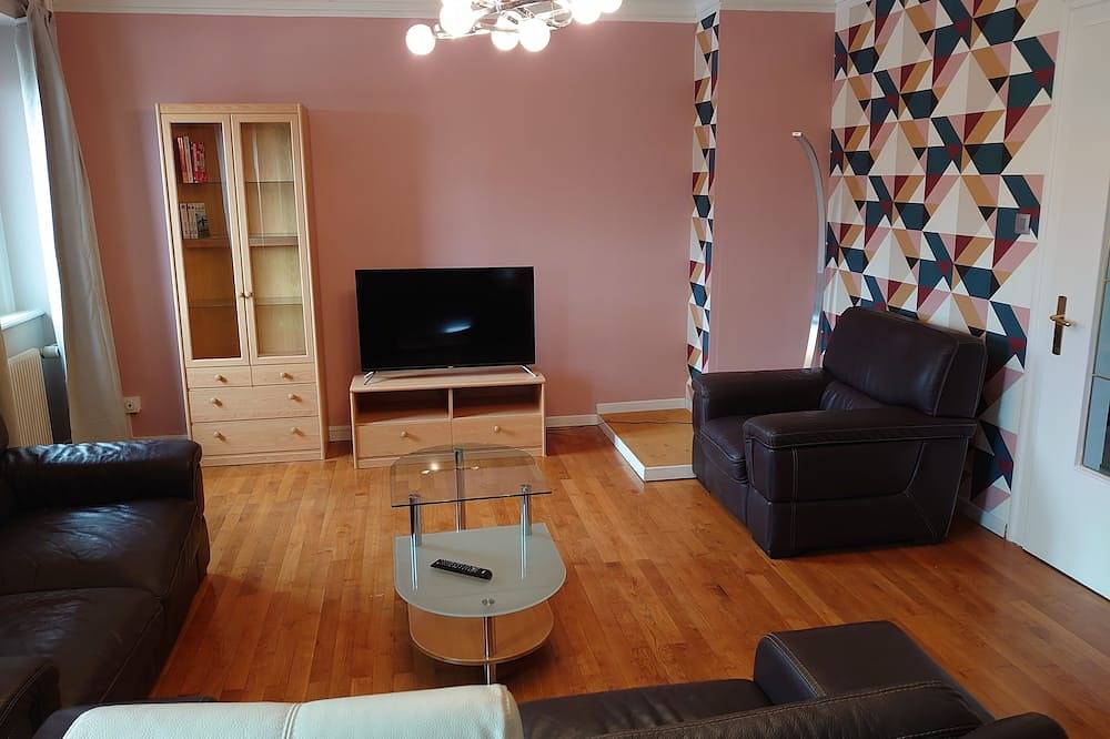 Appartement entier, Gite Hirondelles 3 chambres pour 6 pers. à 5 minutes de Ribeauvillé et in Ostheim, Région de Ribeauvillé