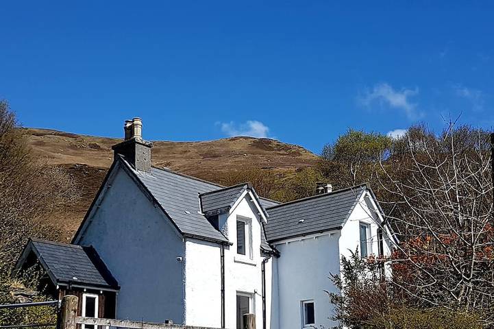 Vacation rental for 6 people, with yard, with pets in Scotland