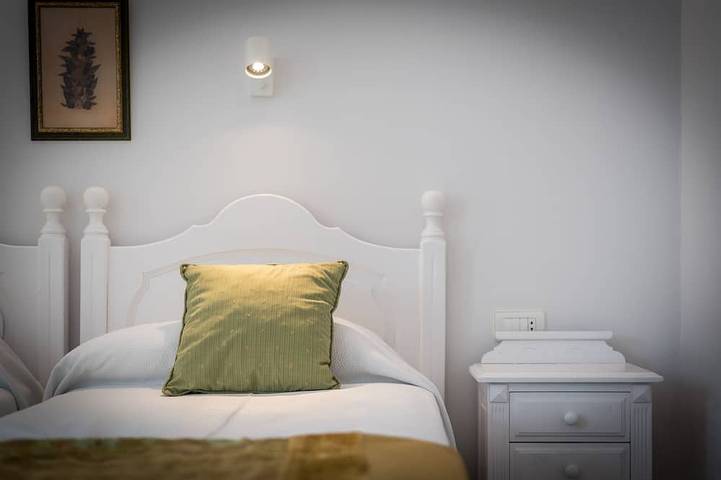 Quiet Picturesqe Banana plantation, Heated pool, walking distance to shops&rest in Guargacho, San Miguel de Abona