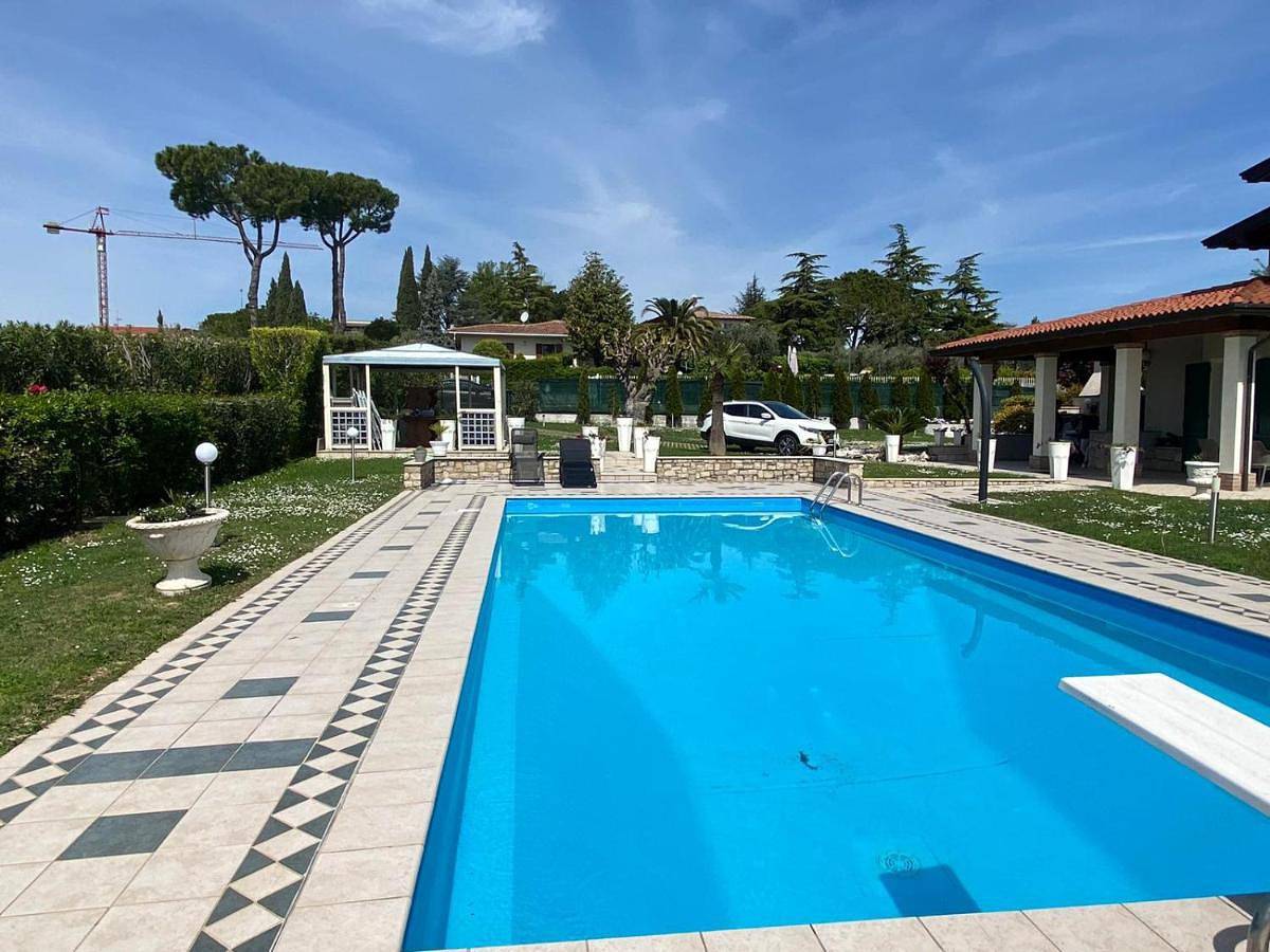 La Dolce Vita - Private Villa with Pool in Moniga del Garda, Prealpi Gardesane