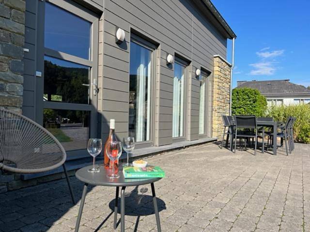 Location de vacances pour 11 personnes, avec terrasse et jardin dans Petit Coo - 3
