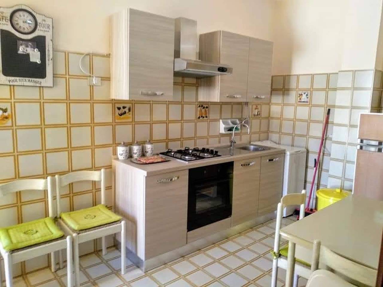 Ganze Wohnung, Ferienwohnung 'Preside Vista Giardino' mit Gemeinschaftsgarten, Wi-Fi und Klimaanlage in Spiaggia di Eloro, Lido di Noto