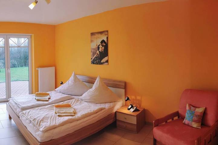 Ferienhaus für 18 Personen, mit Garten in Nenndorf - 2