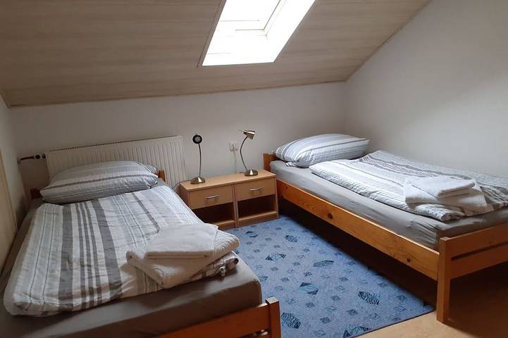 Ferienwohnung für 7 Personen, mit Balkon und Garten in Seeg - 4