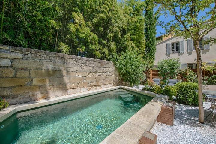 Maison d’hôte pour 2 personnes, avec vue et piscine ainsi que jardin et terrasse à Avignon - 4