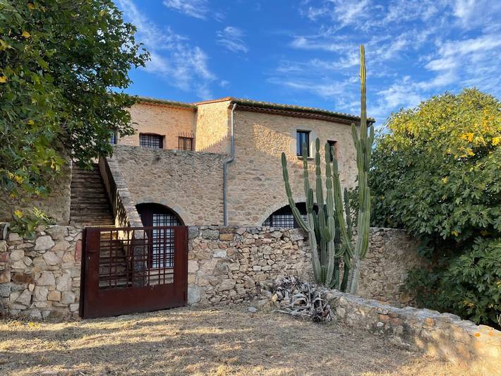 Gîte pour 9 personnes, avec jardin ainsi que piscine et terrasse, animaux acceptés - 1