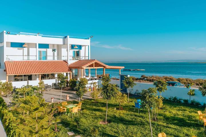 Auberge pour 3 personnes, avec jardin ainsi que vue sur le lac et vue à Moulay Bousselham