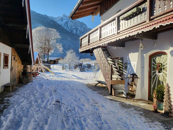 Ganze Ferienwohnung, Gästehaus Hinterponholz - Doppelzimmer Nr. 3, Westbalkon, 22 qm, W-Lan, Allergikergeeignet, Obergeschoss in Hintersee, Ramsau bei Berchtesgaden