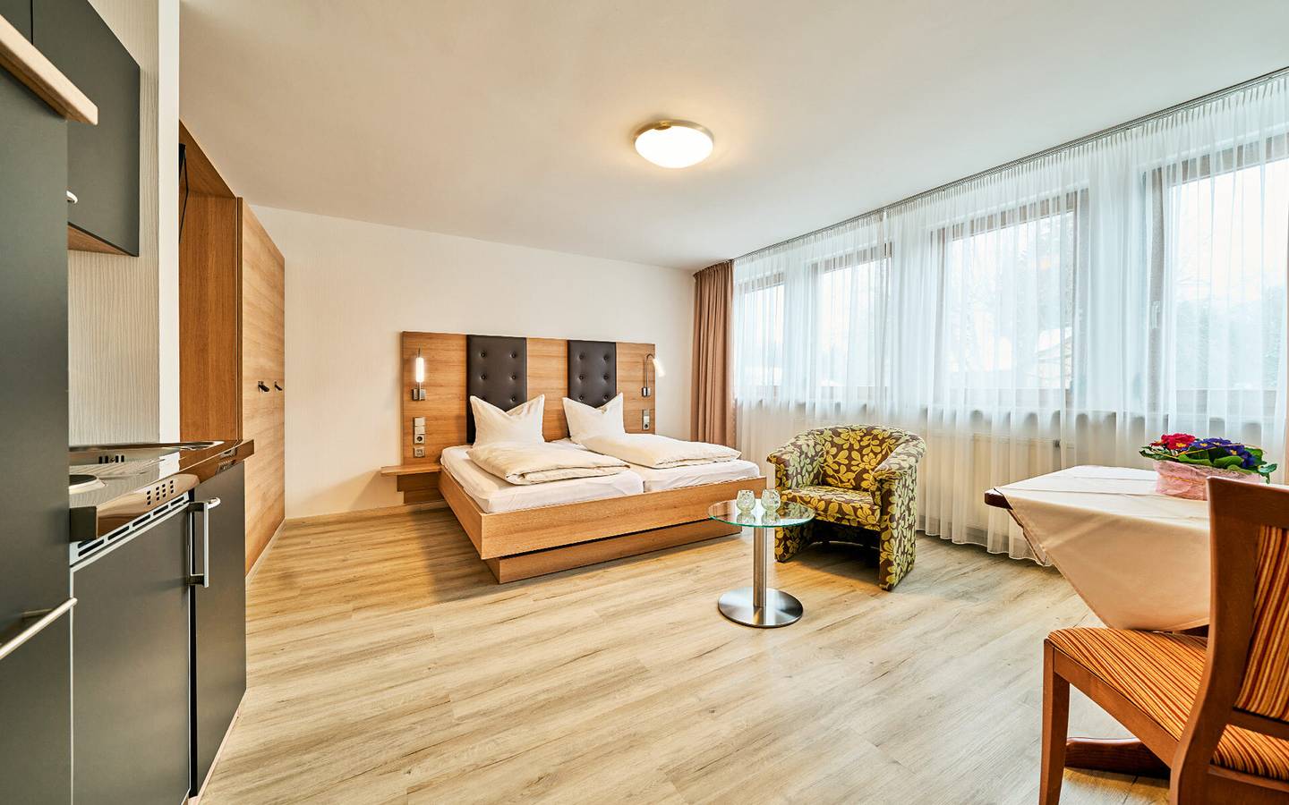 Ganze Wohnung, Ferienwohnung 'Fewo 4' mit Gemeinschaftsterrasse und Wlan in Heiligenberg, Region Bodensee-Oberschwaben